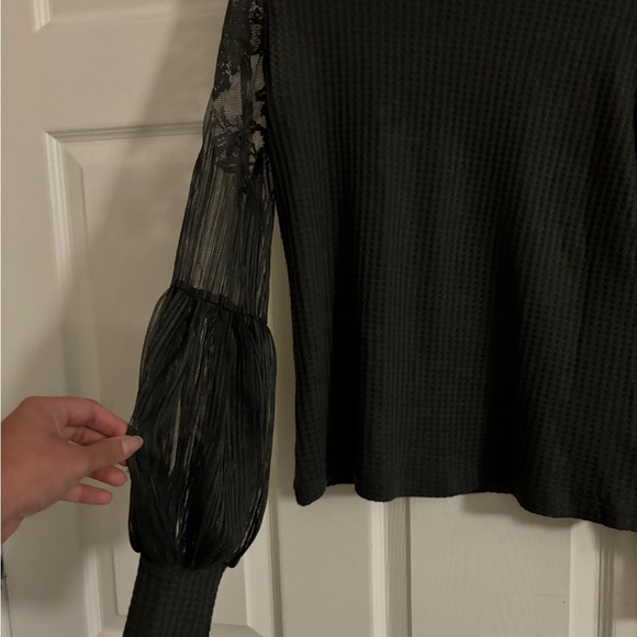 Grey lace sleeves blouse NEW - Picture 3 of 4